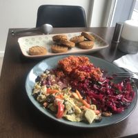 4x Falafel, 3x Salads  at Green Kitchen in Slagelse