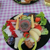 Veganer Jauseteller at Buschenschank Bernhart in Riegersburg