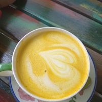 Kurkuma latte at Sunshine in Breda