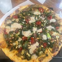 Excelente! Não lembro o nome mas tinha pesto  at Virtuous Pie  in Vancouver