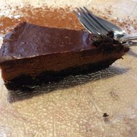 tarte de oreo com manteiga de amendoim e chocolate at 26 Vegan Food Project in Lisbon