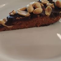 Tarta chocolate y cacahuetes at 26 Vegan Food Project in Lisbon