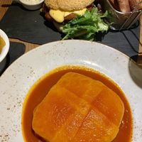 Francesinha & seitan burguer at 26 Vegan Food Project in Lisbon