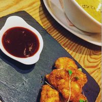 Nuggets de coliflor y crema de calabacín  at 26 Vegan Food Project in Lisbon