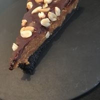 Peanut/Oreo cake at 26 Vegan Food Project in Lisbon