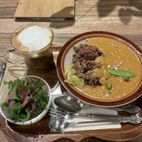 Lentil curry set menu and chicory latte   at Kissa Saeki in Hiroshima