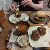 Hummus side, cutlet burger and rice ball set at Kissa Saeki in Hiroshima