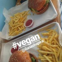 Cheeseburger  at Rainbow - Ibn Gvirol in Tel Aviv