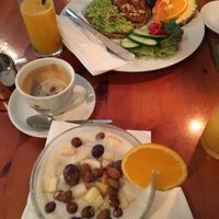 Porridge and sandwitch at Cafe V in Berlin