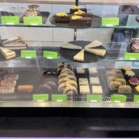 Raw cakes   at Sweet Rawmance in Paris