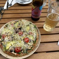 Raw pizza   at Sweet Rawmance in Paris