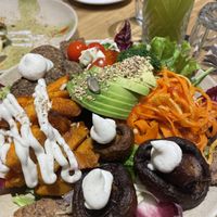 Season bowl #Veganuary at Sweet Rawmance in Paris