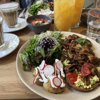   at Sweet Rawmance in Paris