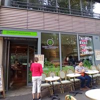 Exterior view at Sweet Rawmance in Paris