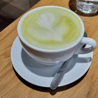 Matcha latte at Sweet Rawmance in Paris