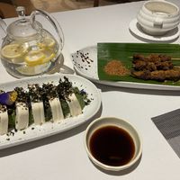 Mushroom skewers and silken tofu / avocado   at Ruolanci Vegetarian 若蘭慈素食馆(欢乐海岸店) in Shenzhen