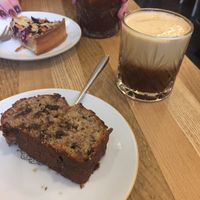 Sparkling coffee with vegan banana and chocolate bread 💓 at Coffee Makers in Lille