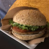 "Giotto Rustico" burger at Universo Vegano in Bologna