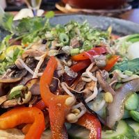 Glasnudeln mit asiat. Gewürzen, viel Gemüse und Tofu at 36 Pho Co in Weimar