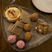 Degustación de tapas mediterránea at La Encomienda in Madrid