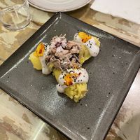 Mashed potatoes, jackfruit and veganaise at La Encomienda in Madrid