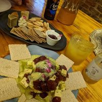 Tofu-Tartar (unten) Käseplatte at La Encomienda in Madrid