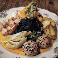 Yum at Les 4 Jeudis in Brussels