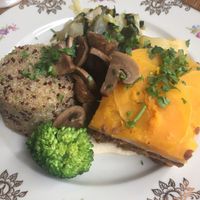 Main at Les 4 Jeudis in Brussels