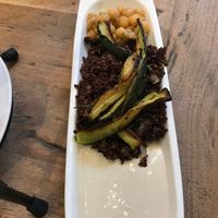 Zucchini and quinoa at Hummus & Friends in Berlin