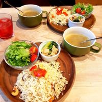Pilaf and Dhal Soup with Rosehip Tea at Little Saebejae in Tokyo
