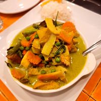 Green curry with tofu at Neecha Thai in Oakland