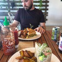 Bright atmosphere, good food at Holi Vegan Kitchen in North Miami Beach