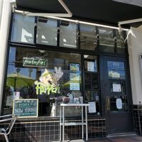 Right on 4th St across from the parking lot at The HipPea in Long Beach