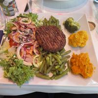 Assiette veggie at La Salamandre in Etretat