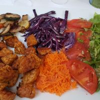 Tempeh with vegetables. Photo 07/2018 at La Salamandre in Etretat