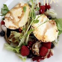 Vegetarian paneer salad at Veganic in Krakow