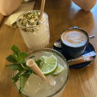 Pistachio latte, flat white, lemonade  at Veganic in Krakow