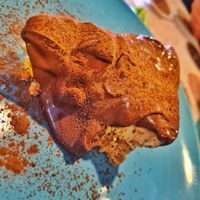 Snickers cake at Cookaluzka in Madrid