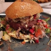 Burger at Cookaluzka in Madrid