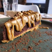 Tarta snickers at Cookaluzka in Madrid