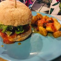 Hamburguesa de arroz at Cookaluzka in Madrid