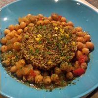 Garbanzos con quinoa estilo Thai at Cookaluzka in Madrid