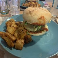 Hamburguesa riquísima  at Cookaluzka in Madrid