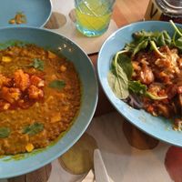 Main dishes at Cookaluzka in Madrid