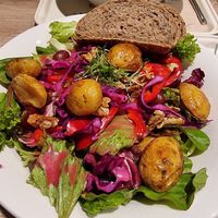 Good greens salad at Dean & David - Oberntorwall in Bielefeld