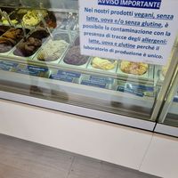 Vegan options in green at Gelateria Latteneve in Milan