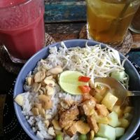 Red curry (reveal) at Bali Eco Deli in Lembongan