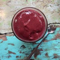 Good karma smoothie with the seaweed cube 😍  at Bali Eco Deli in Lembongan