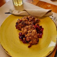 Vegan berrie crumble at Earth Shop and Cafe in Carvoeiro