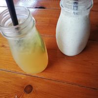 Happy Day (left) & Golden Mint (right) at Hum Vegan Cuisine in Berlin